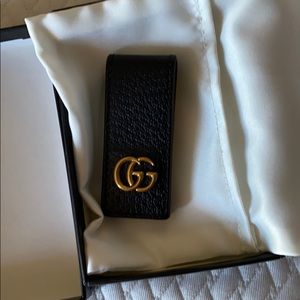 Gucci leather clip